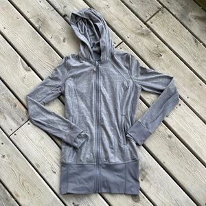 LULULEMON scuba size two